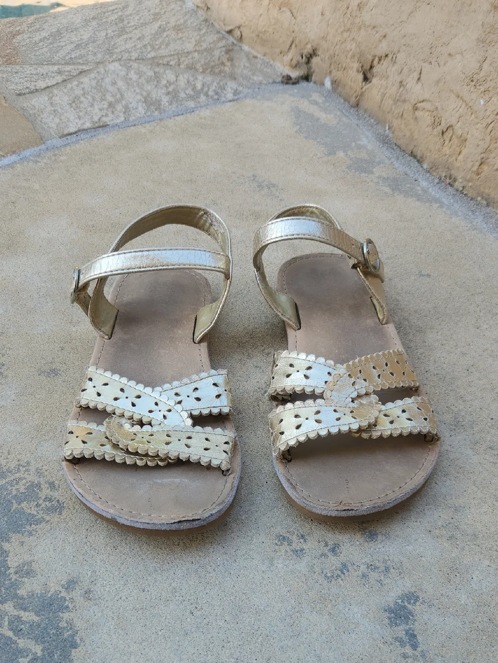 Gymboree Gold Sandals Size 1